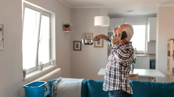 La Ley propiedad horizontal confirma que, en la mayoría de los casos, la comunidad de vecinos debe arreglar las goteras de tu vivienda