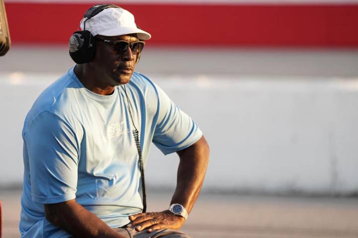 NASCAR teams urge settlement as trial looms for Michael Jordan’s antitrust suit against series