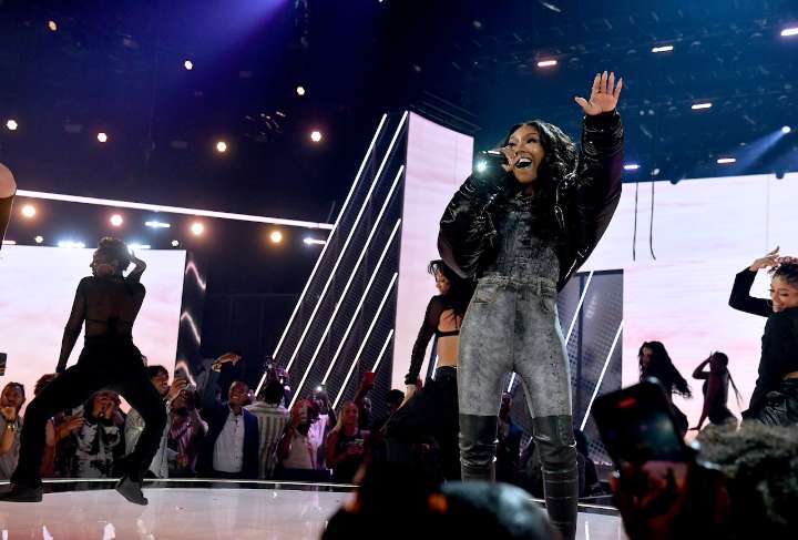 Brandy explains what led to her 'abrupt' exit during Chicago show