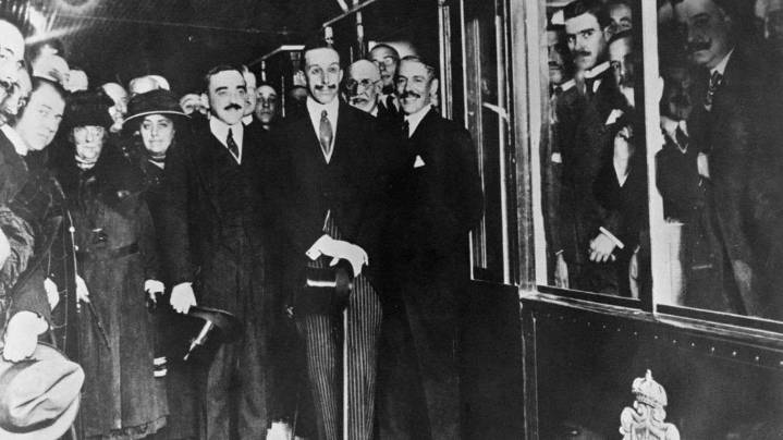 Efemérides 17 de octubre: El primer trayecto de metro de la historia de España que inauguró el Rey Alfonso XIII