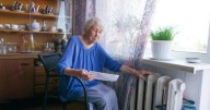 Older state pensioners handed extra £105 from DWP after milestone birthday
