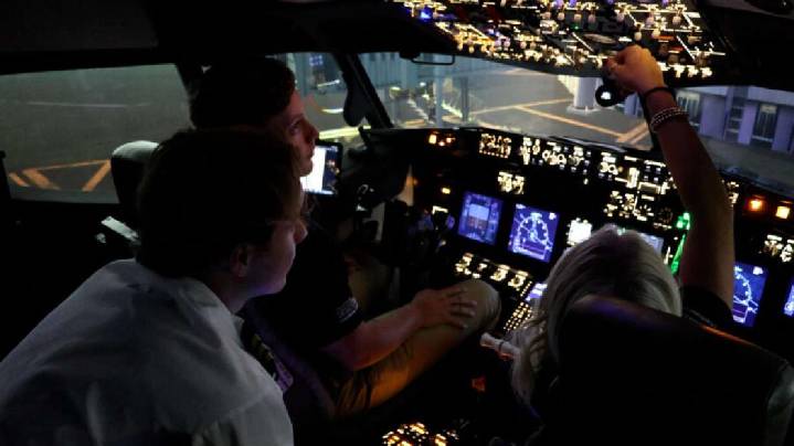 Utah State University 'takes flight' with advanced airline pilot training program