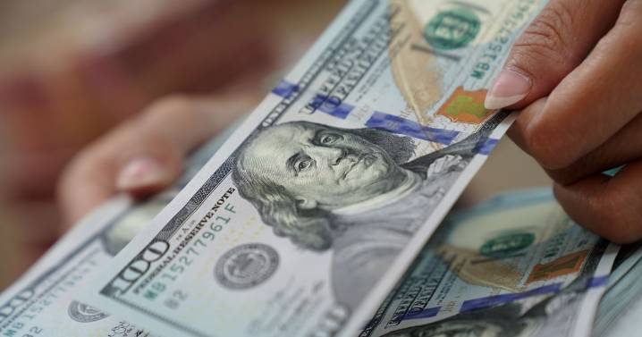 Precio del dólar se debilita en Colombia en semana de reunión del banco central