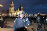 Reportan 94 policías lesionados tras marcha