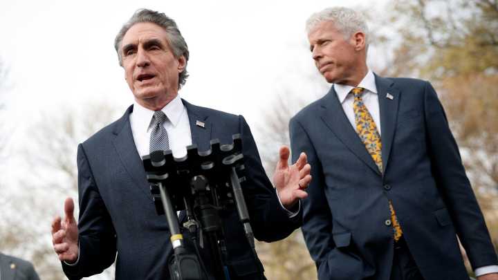 New report examines fossil fuel ties of dozens of Trump administration hires