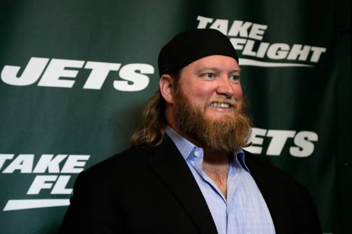 Former Jets center Nick Mangold dies at 41, less than 2 weeks after announcing he had kidney disease