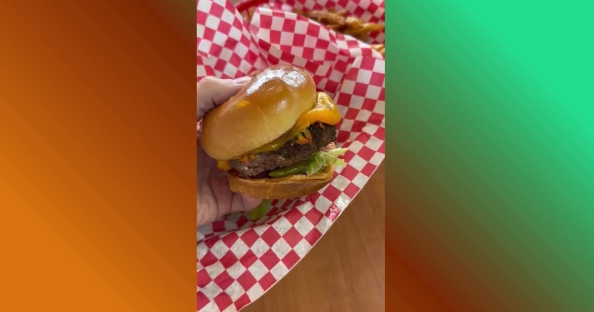 Must-try dishes in the St. Louis area: Ooey Gooey Smoke Burger's burger