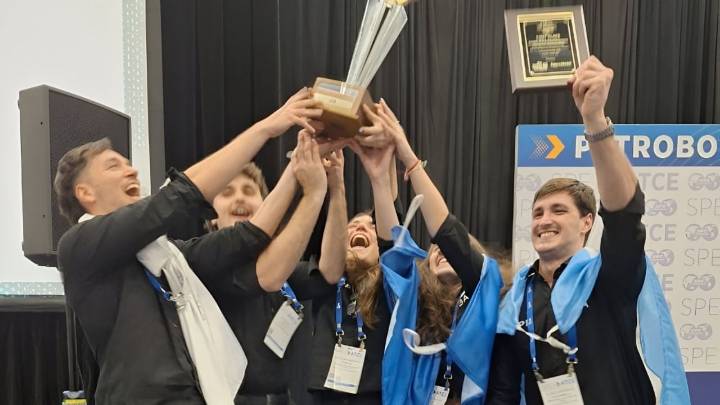 Estudiantes de la UBA se coronaron campeones del Campeonato Mundial de Ingeniería Petrolera