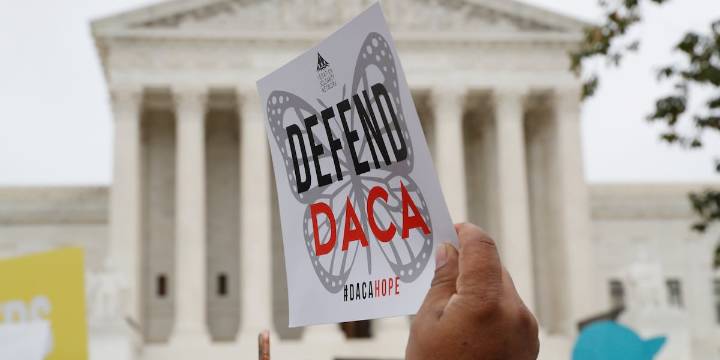 Federal government could resume taking DACA applications for permits to live and work in U.S.