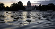 US begins government shutdown with Trump, Democrats at impasse
