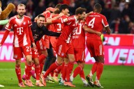 Kane y Olise le dan el clásico alemán a un Bayern que se afinca en la cima
