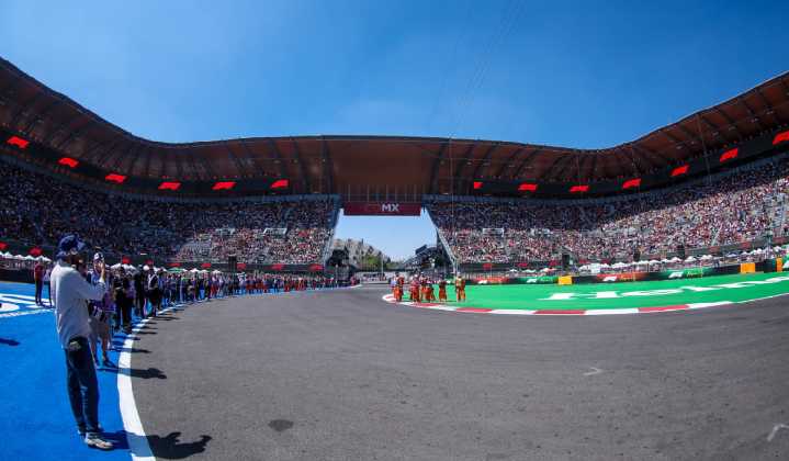 La emoción en bloques: Autos de F1 hechos de LEGO se llevan las miradas previo al Gran Premio de México