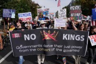 Bajo el lema “No a los reyes”, protestan contra Trump en varias ciudades de EU