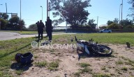 Dos mujeres con graves lesiones al chocar contra un auto en la rotonda de Ruta 9