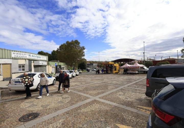 Autobuses especiales, aparcamientos y accesos restringidos por la festividad de Todos los Santos en Salamanca
