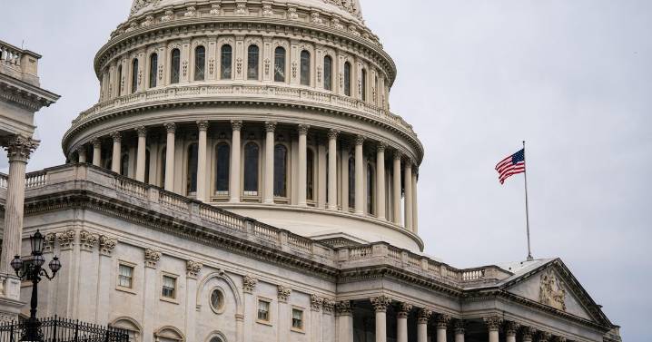 North Texas federal workers brace for government shutdown impact on the job, at home