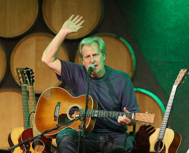 Actor Jeff Daniels leans into a different side of stagecraft as a singer