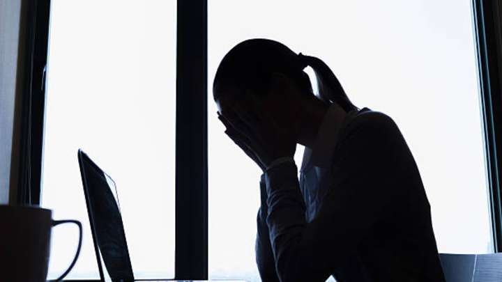 ¿Puede ser despedido en Colombia un trabajador por tener ansiedad o depresión?: esto es lo que debe saber