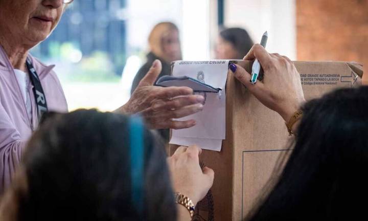 La Dirección Nacional Electoral informó que ya votó el 58,5% del padrón