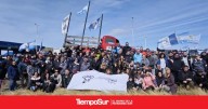 Gran caravana Se inauguró el monumento a los aficionados de los autos clásicos