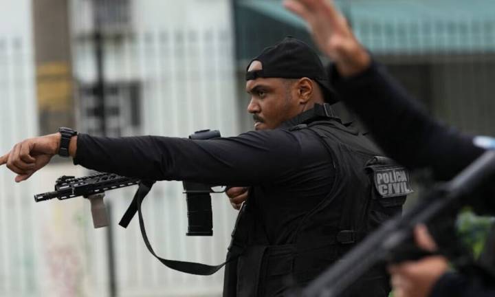 Los cadáveres se extienden por las calles de Río: el número total de muertos se eleva a 132