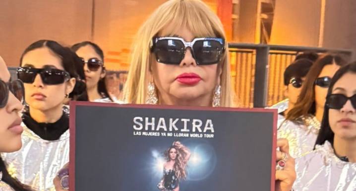 ¡Susy Díaz será parte del show de Shakira en Lima! La excongresista Susy Díaz será parte del concurso “Camina con la Loba”, que permitirá a 100 fans peruanos acompañar a Shakira en su camino al es...