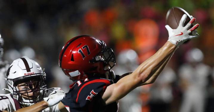 Photos: Prairie Ridge vs. Huntley  2025 Week 6 football