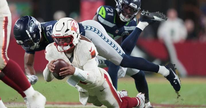 Cardinals try to snap 2-game skid against woeful Titans, who have lost 10 in a row