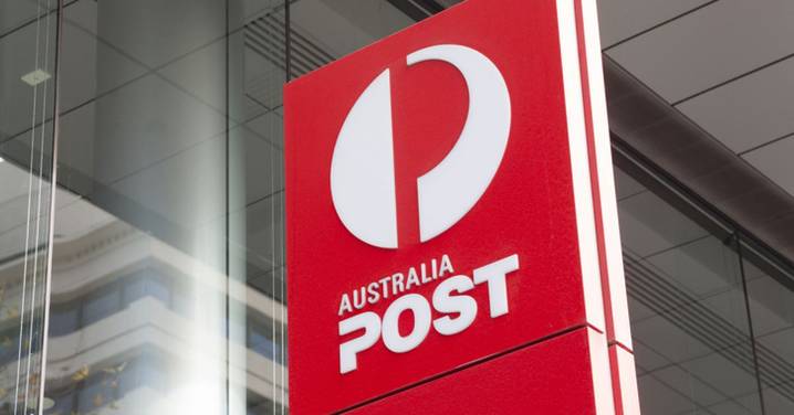 Australia Post: Five hospitalised after 'prohibited substance' in parcel sparks chemical leak at Townsville and Charters Towers