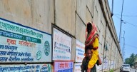 Unable to find an ambulance, tribal man in Jharkhand sets off for home carrying his ailing wife