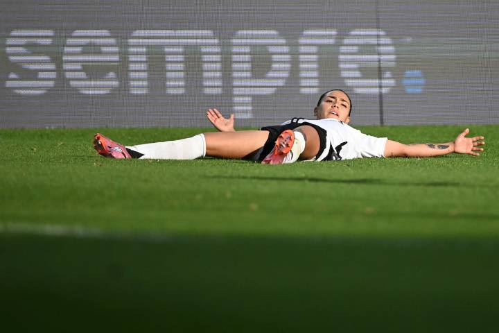 “Ustedes se avergüenzan de su rama femenina”: jugadora de Colo Colo, con paso por la U, disparó contra hinchas de su exclub