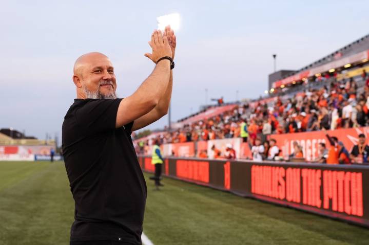 Forge FC’s Bobby Smyrniotis up for CPL top coach for a seventh straight year