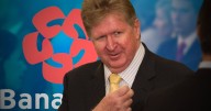 Venta de Banamex: ¿Germán Larrea puede tomar el control del banco a través de la OPI?