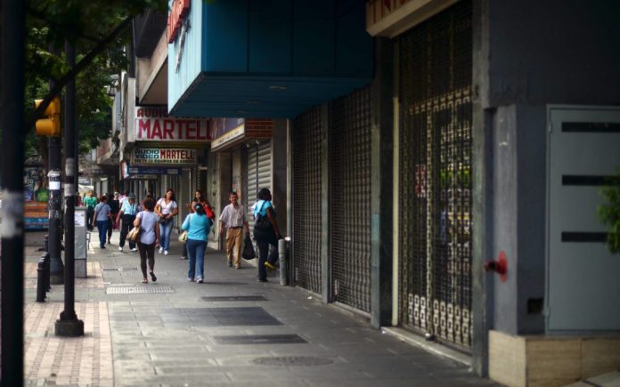 Proyecciones del FMI indican estancamiento económico y alta inflación en Venezuela