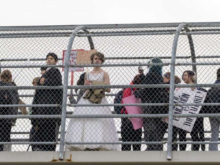 Edmonton and area students walk out of classes in support of teachers