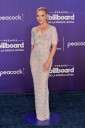 Así fue el desfile de estrellas por la alfombra azul de los Latin Billboard