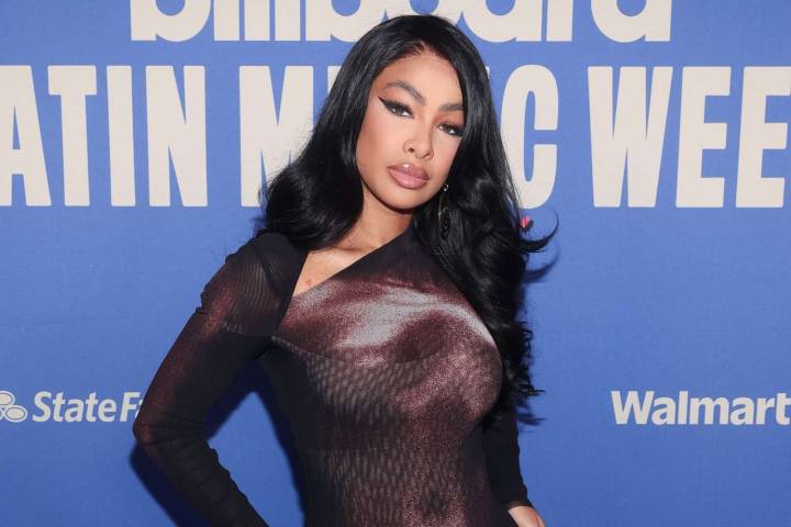 Yailin elegante en Billboard Latin Music Week