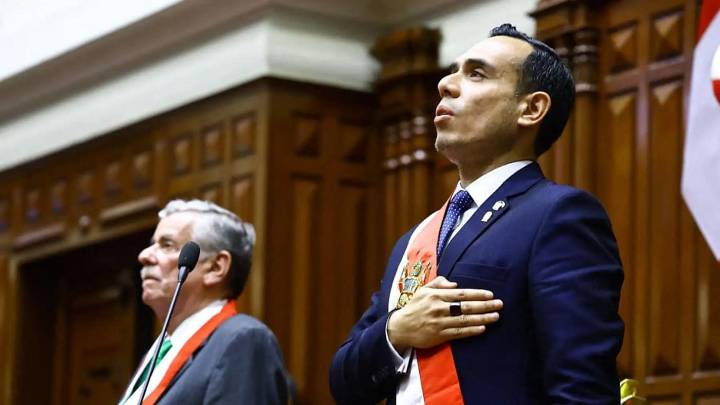 Noche de cambios en Perú: Destituyen a Dina Boluarte y asume nuevo presidente