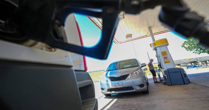 Pump prices could rise after new sanctions and oil spikes