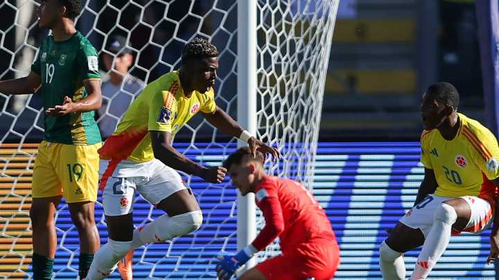 Colombia se metió entre los ocho mejores del Mundial Sub-20, tras vencer a Sudáfrica con algo de angustia; Néiser Villarreal la acabó
