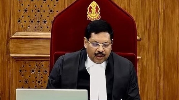 No case filed, shoe returned: Cops on lawyer who targeted CJI Gavai, says report
