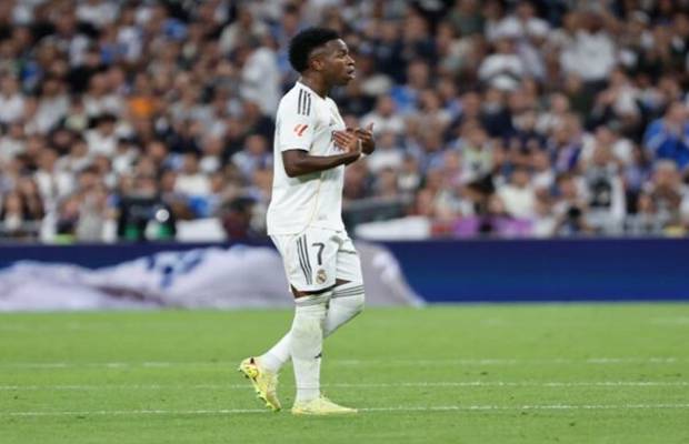 Vinícius Jr. ofreció disculpas por su reacción en el clásico