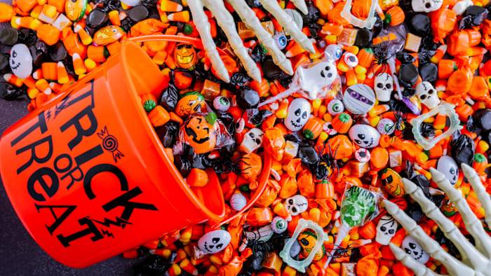 Halloween-goers plan to spend average of $289 this season