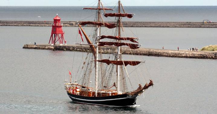 Storm Joshua spoils Hollywood ship's huge visit to Plymouth
