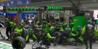 El descuido en los boxes durante el GP de Singapur que pudo terminar en una tragedia en la F1: la actitud heroica de un mecánico