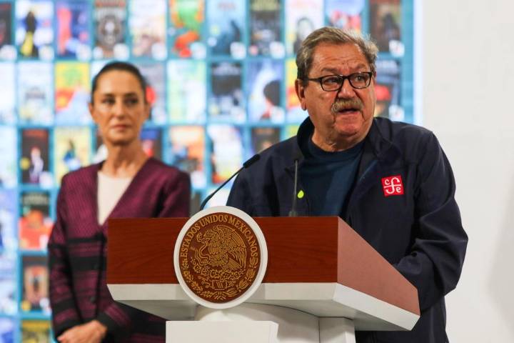 Sheinbaum descarta remover a Paco Taibo II tras criticar a mujeres escritoras