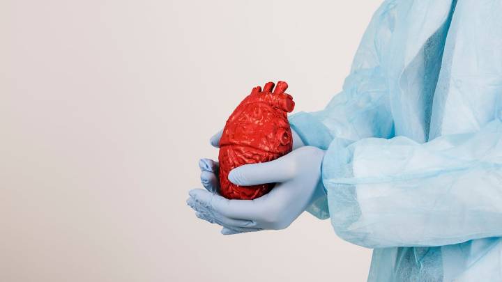 Costos de los planes médicos en Colombia subirían 9,4 % en 2026, según proyecciones internacionales
