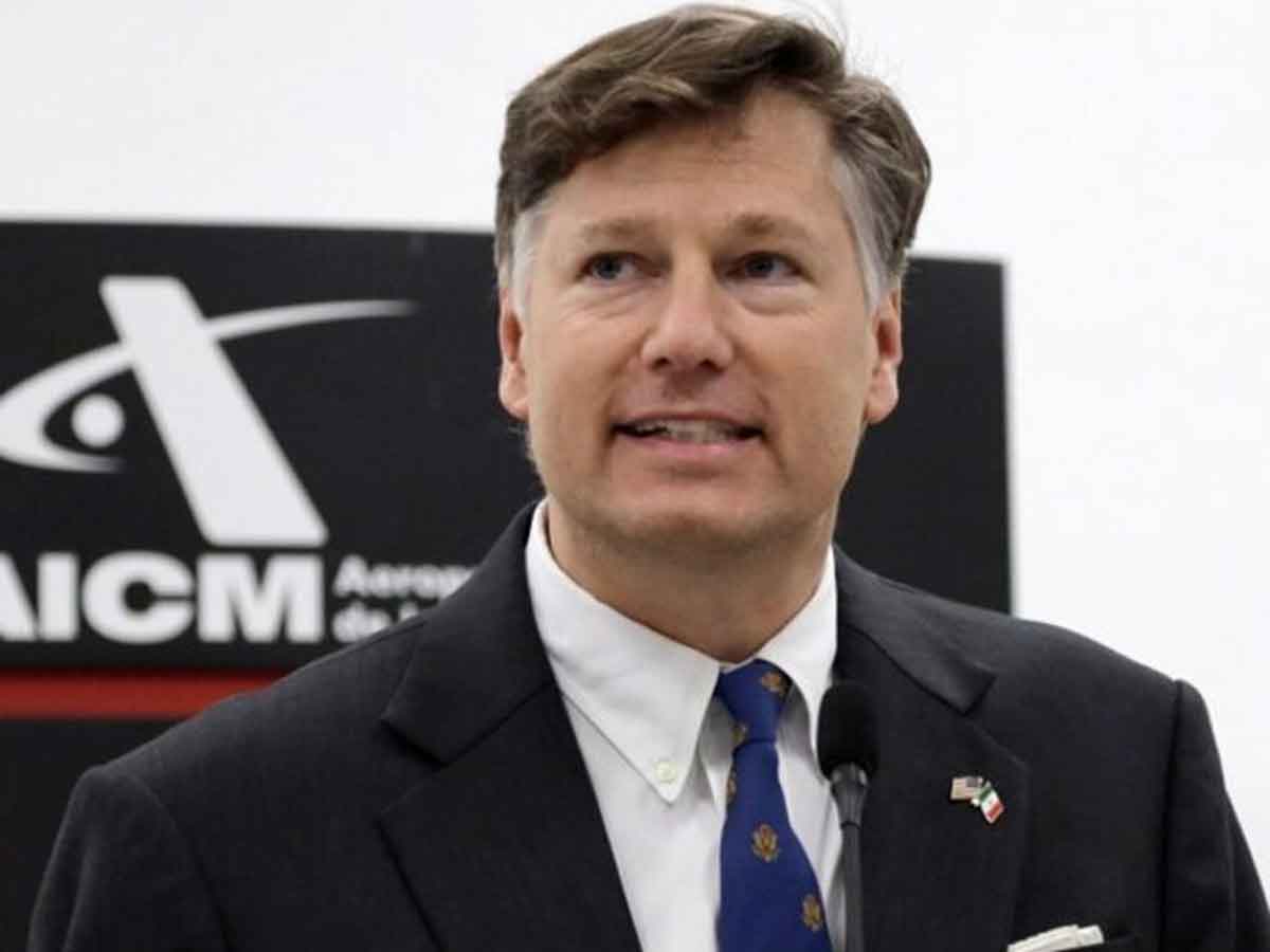 Reclaman a México por votar a favor de Cuba