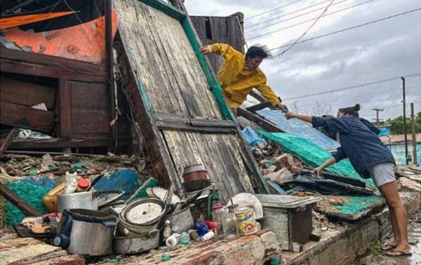 Huracán Melissa: las muertes aumentan conforme el ciclón se acerca a las Bahamas