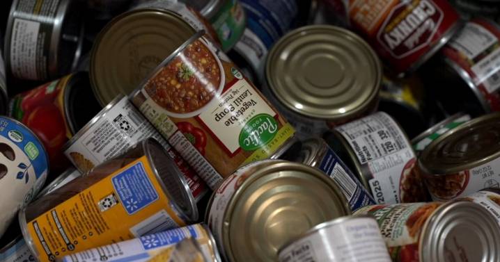 A HELPING HAND: Food resources in Southern Arizona